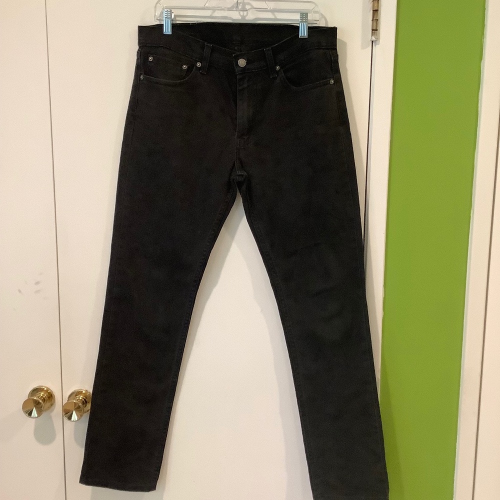 Men’s black Levi 511 jeans